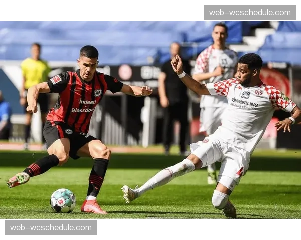 消息：德甲球员协会关注高强度战术下的负荷，呼吁联盟评估“健康保护指南”